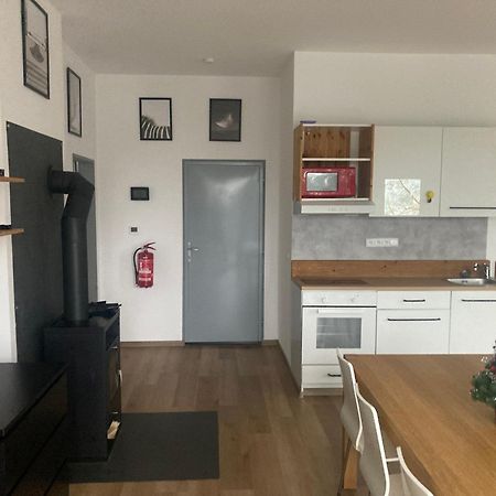 Kuk Racice Apartment Ngoại thất bức ảnh