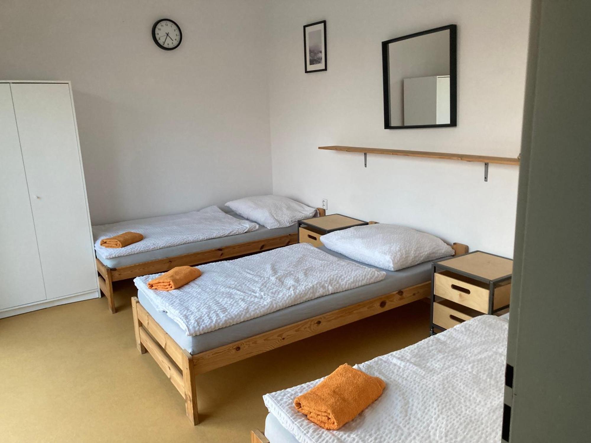 Kuk Racice Apartment Ngoại thất bức ảnh